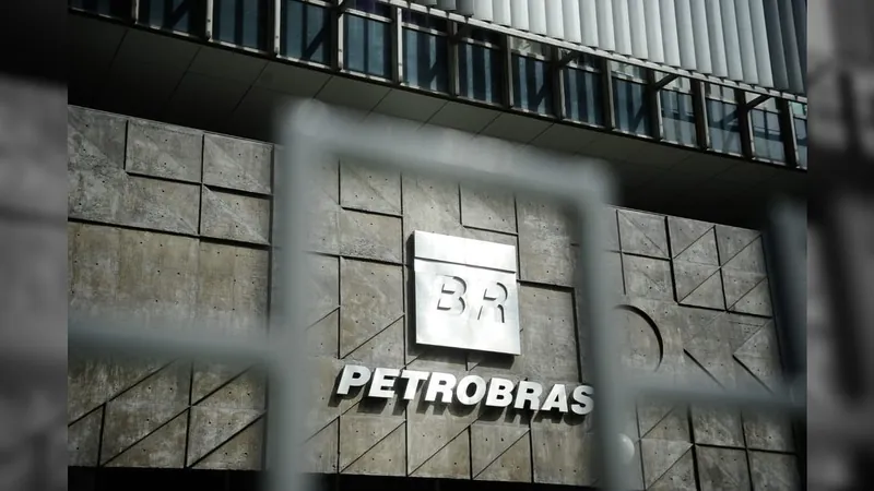 Petrobras recolhe valor recorde em tributos próprios em 2022