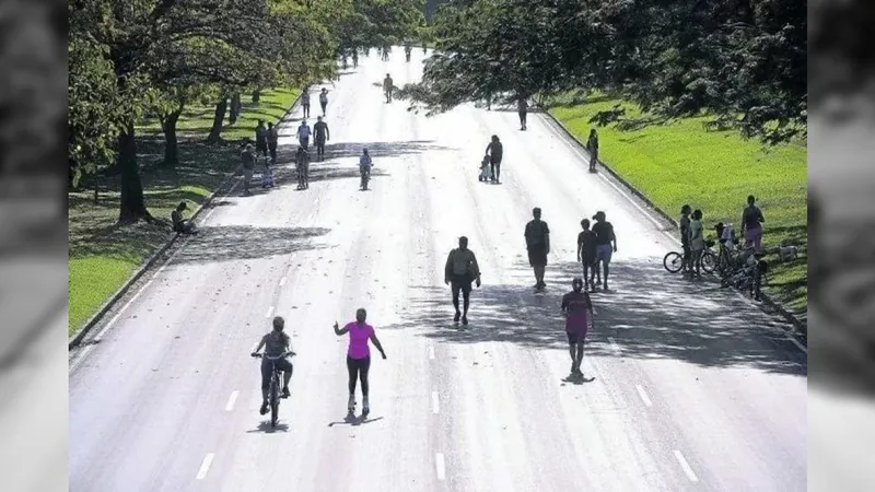 Os 5 efeitos da caminhada para trás e exercícios para acordar melhor