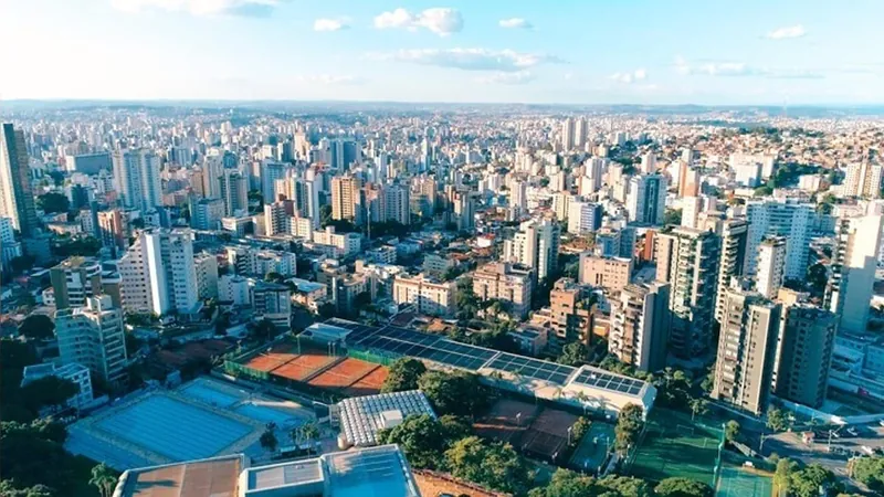 Vazamento de gás assusta moradores no bairro Serra, em BH