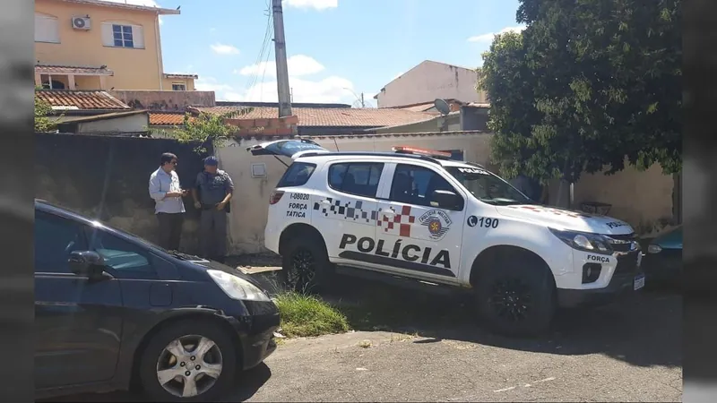 Troca de tiros com a PM em tentativa de invasão de condomínio deixa um morto