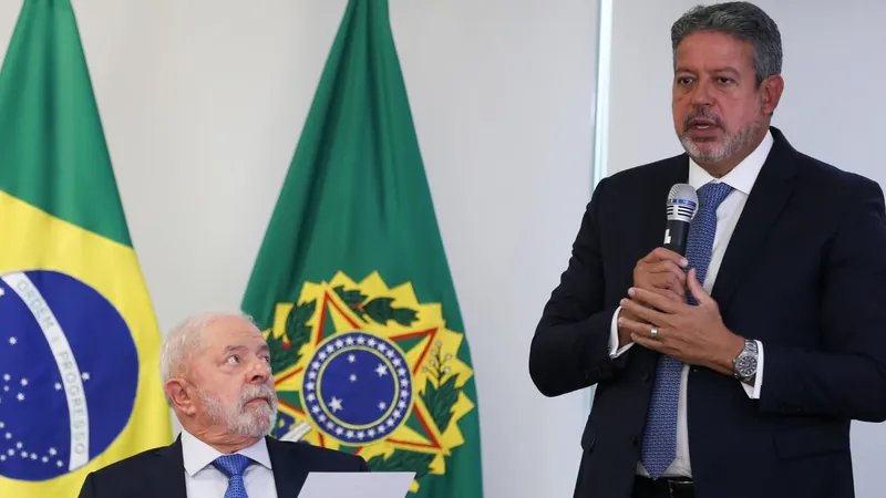 Oinegue: os recados claros de Arthur Lira para Lula