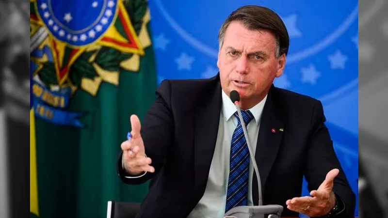 TSE espera concluir nesta sexta (30) julgamento da inelegibilidade de Bolsonaro