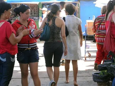 Governo lança ações para Dia das Mulheres com projeto de igualdade salarial