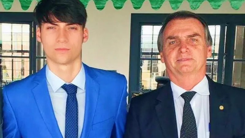 Jair Renan, filho de Bolsonaro, ganha cargo em gabinete de senador do PL