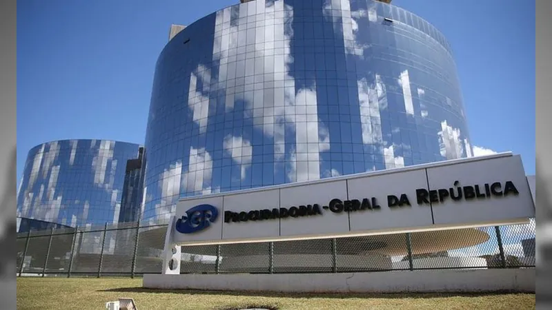 MPF denuncia ex-superintendente da PRF por fraude de licitações e contratos