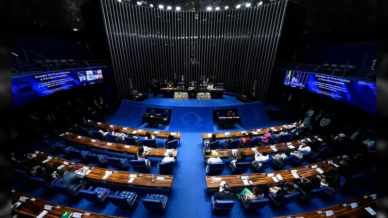 Aliados de Bolsonaro são isolados no Senado e ficam sem comando de comissões