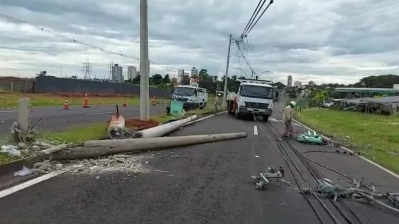 O motorista do carro teve apenas ferimentos leves