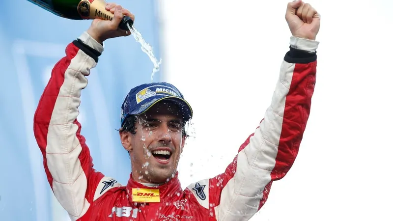 Lucas di Grassi (Audi ABT) vence E-Prix de Pequim 2014