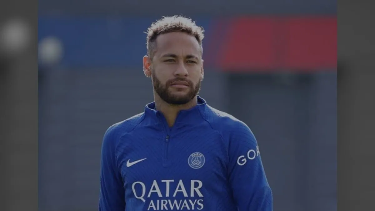 Por que Neymar não está jogando contra o Manchester United?