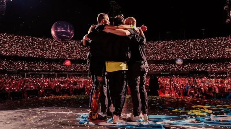 Coldplay fez primeira apresentação em São Paulo nesta sexta (10)