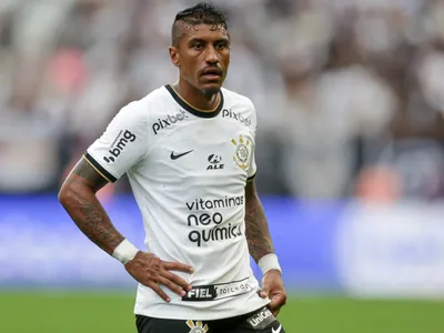 Corinthians anuncia a saída do volante Paulinho