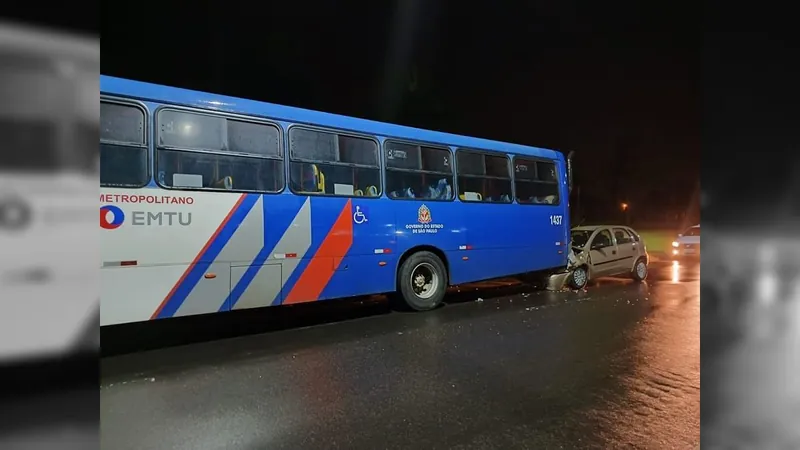 Idoso fica ferido após bater em traseira de ônibus em Jaguariúna