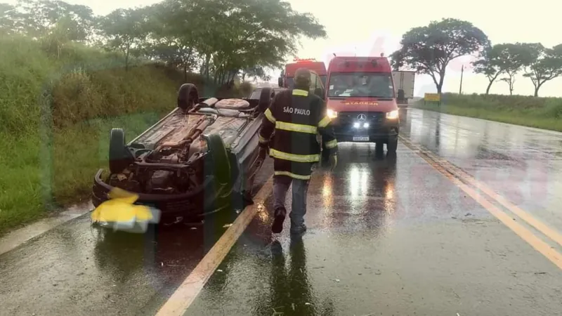 A motorista não se feriu e foi levada para o hospital