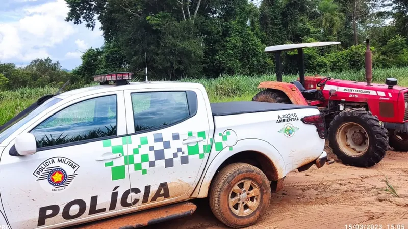 O trator foi entregue ao dono que foi até o local