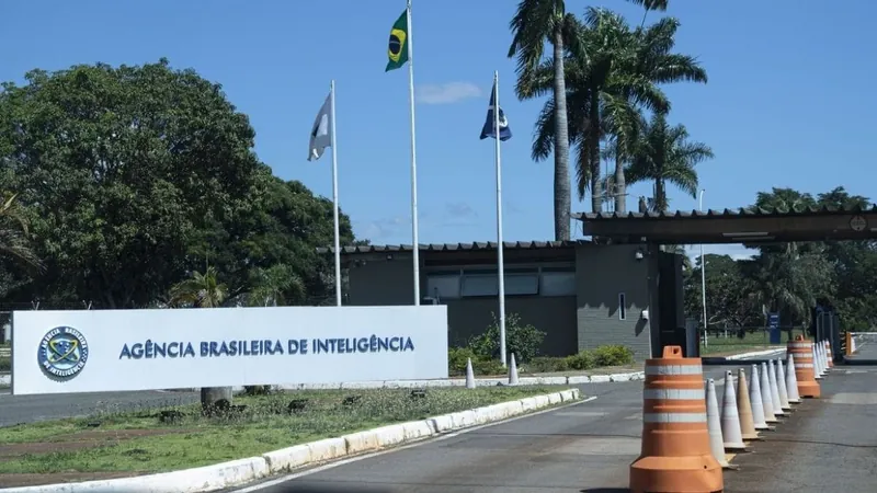 PF abre inquérito para investigar denúncias de espionagem pela Abin