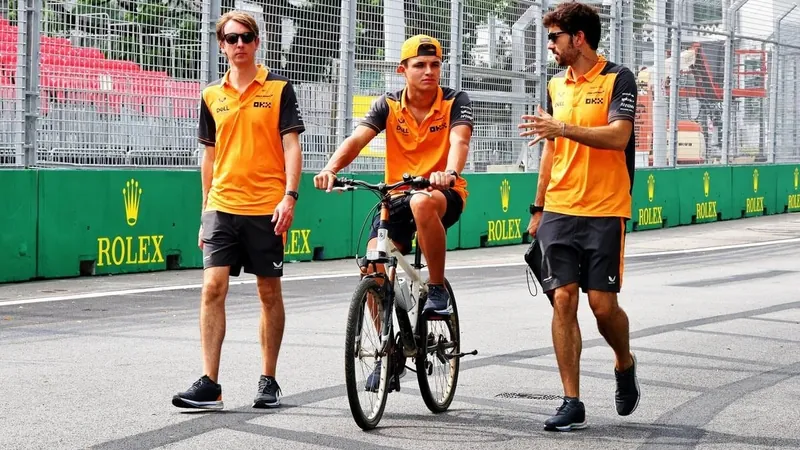 Lando Norris realiza Track Walk 