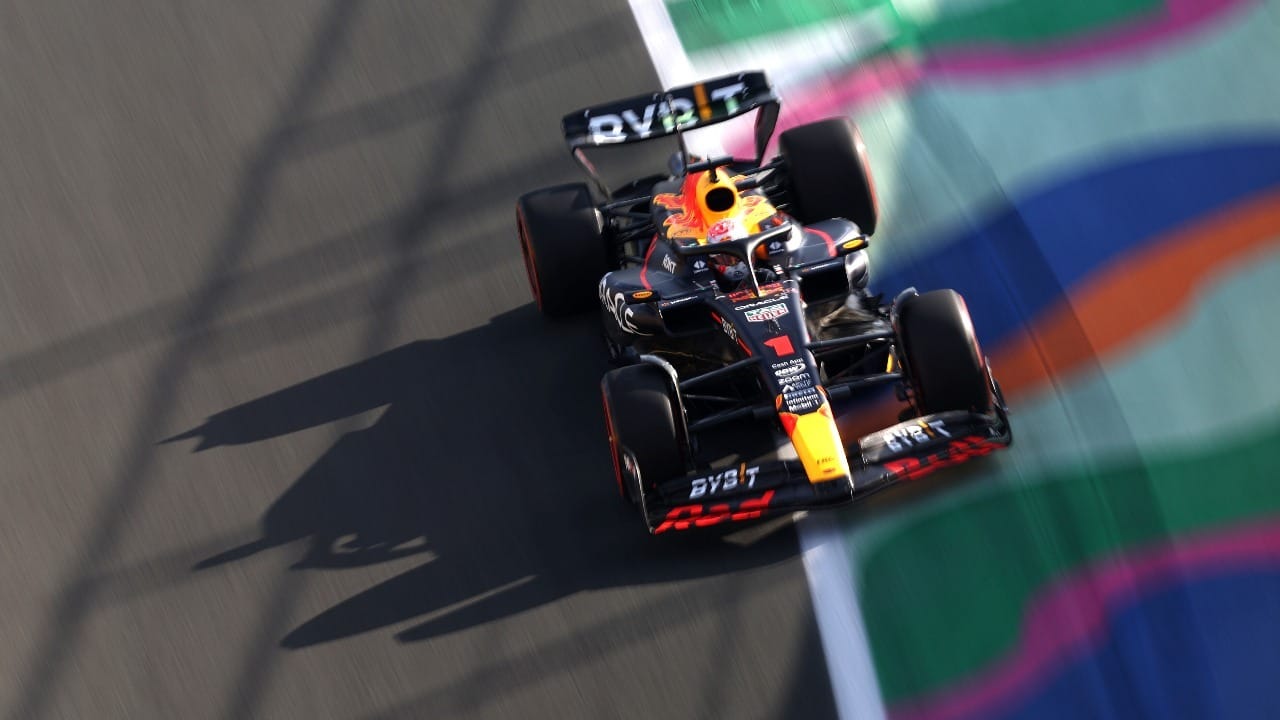 F1 2023 - FERRARI DOMINA TREINO, VERSTAPPEN RECLAMA DO CARRO E