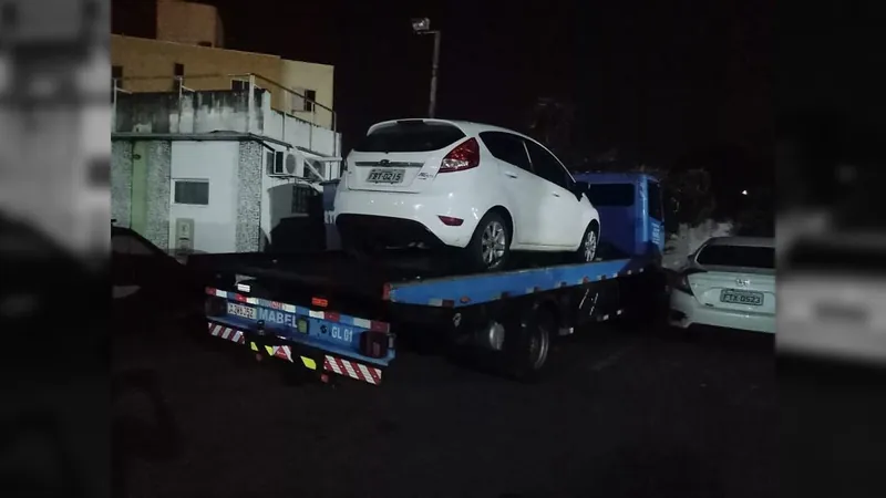 Trio é preso após sequestrar mulher e roubar carro da vítima, em Campinas