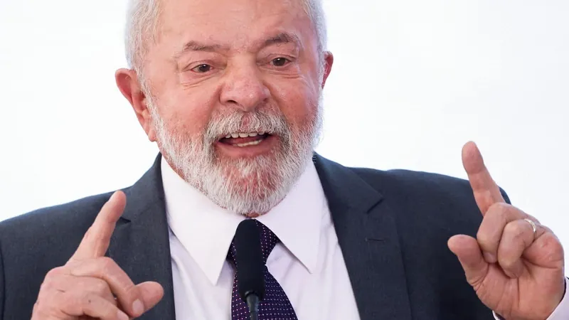 Lula diz que anúncio de nova regra fiscal será em abril após viagem à China