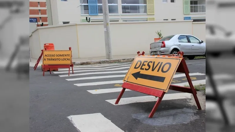 Trecho da Rua Regente Feijó, em Campinas, tem bloqueio nesta quinta-feira