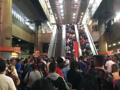 Greve do Metrô de SP: paralisação acaba e todas as estações voltam a funcionar