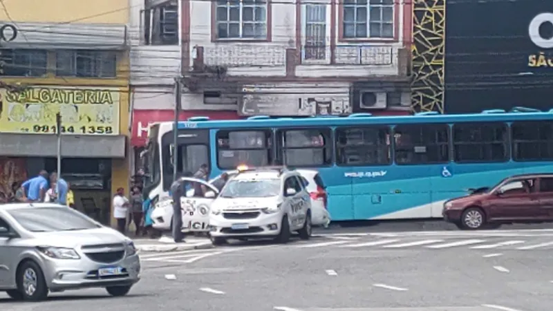 Motorista de ônibus passa mal e morre em São José dos Campos