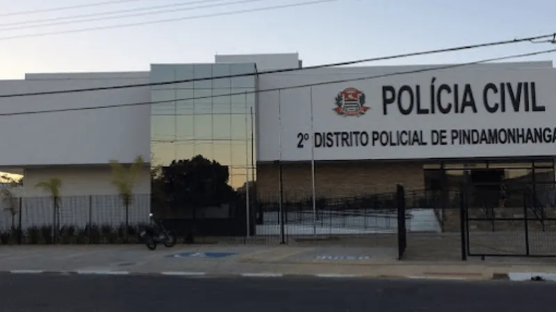 Bebê morre após se afogar em piscina durante festa em Pindamonhangaba