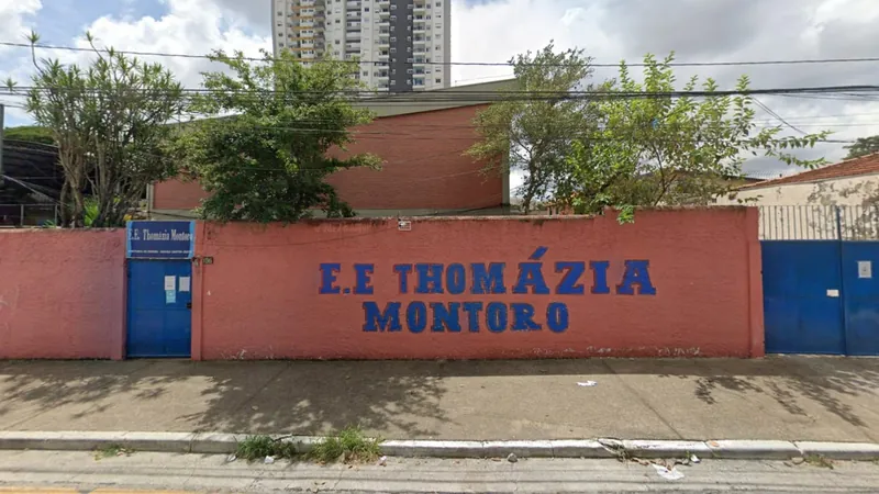 Jovem de 13 anos esfaqueia 4 pessoas em escola de SP; uma professora morreu