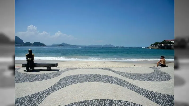 Praia de Copacabana é o melhor lugar para encontrar o crush na cidade do Rio