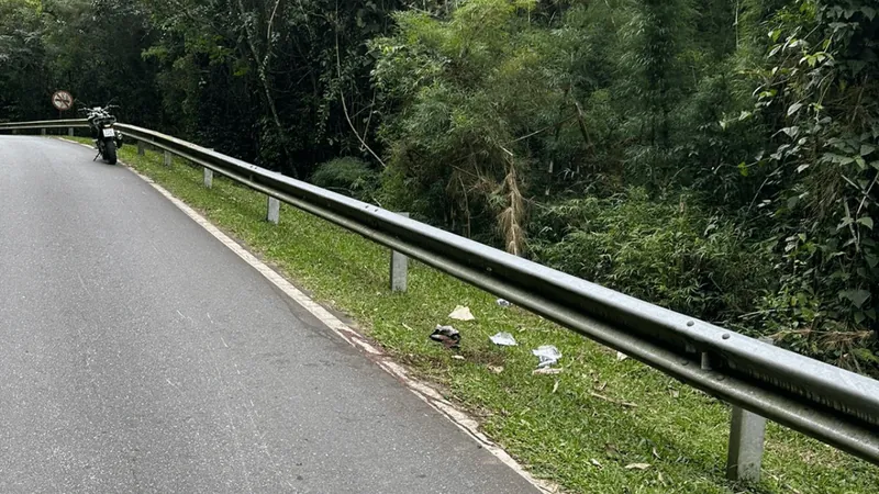 Motociclista fica ferido após acidente de moto em rodovia de Cunha