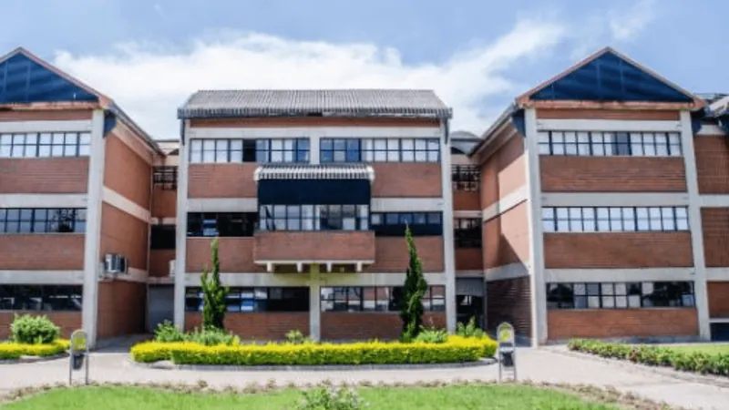 Aluno é detido com arma de airsoft em Universidade de São José dos Campos