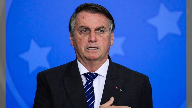 Bolsonaro promete voltar ao Brasil e polícia do DF mobiliza plano de segurança