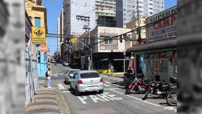 Cruzamento Barão de Jaguara x Ferreira Penteado, em Campinas, ganha semáforos