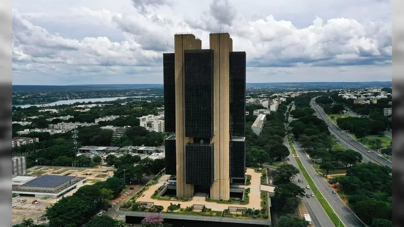 Copom decide nesta quarta se eleva juros básicos da economia