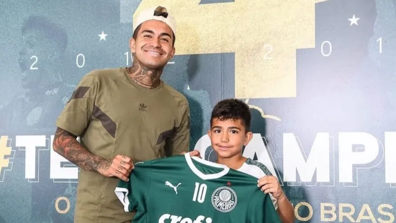 Filho de Dudu assina primeiro contrato com o Palmeiras; veja detalhes