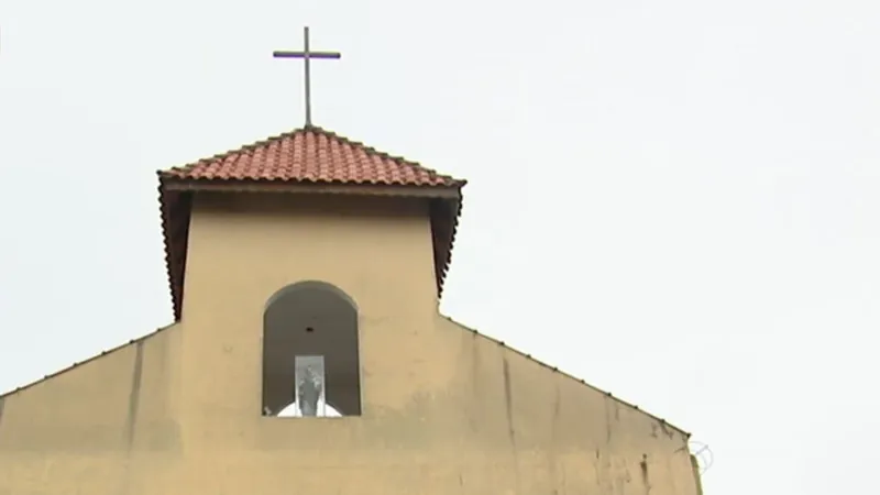 Criminosos invadem igreja e fazem padre refém na zona leste de São Paulo