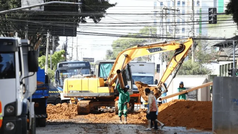 Cruzamento da Nelson D’Avila é interditado nesta sexta-feira (31) em São José