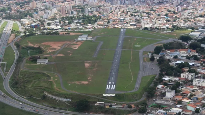 Aeroporto Carlos Prates desativado