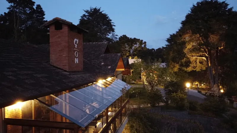 Hotel Quebra-Noz: Luxo e conforto em meio à natureza de Campos do Jordão