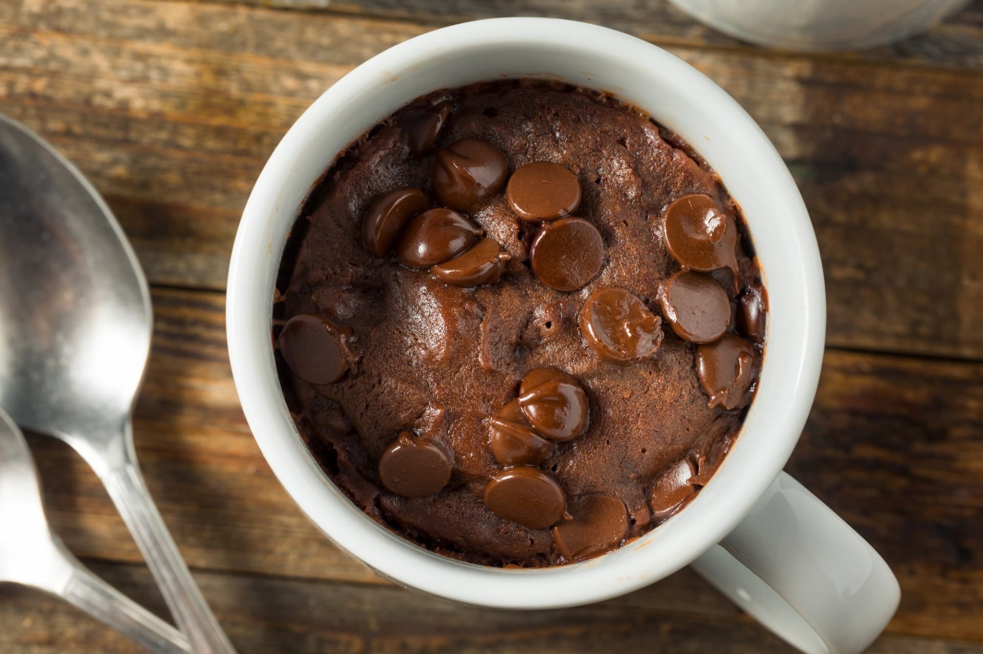 Bolo de chocolate na panela de pressão