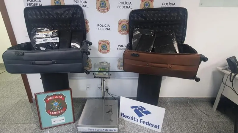 PF prende paraguaio com 275 mil comprimidos de ecstasy no Galeão