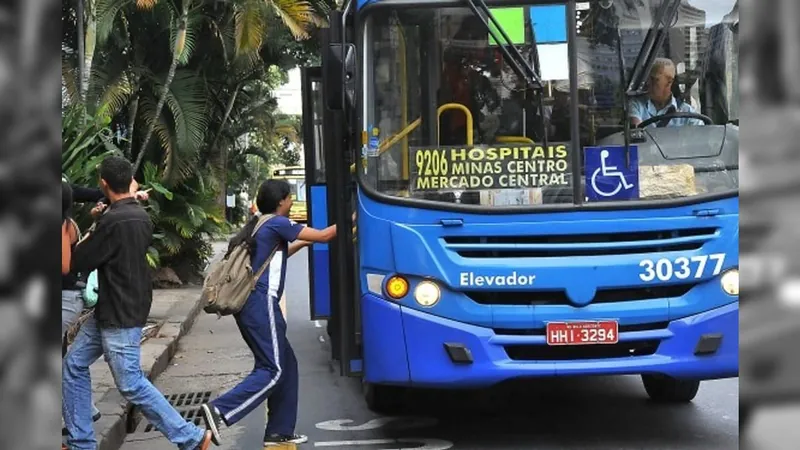 Passagem de ônibus amanhece sem aumento em Belo Horizonte