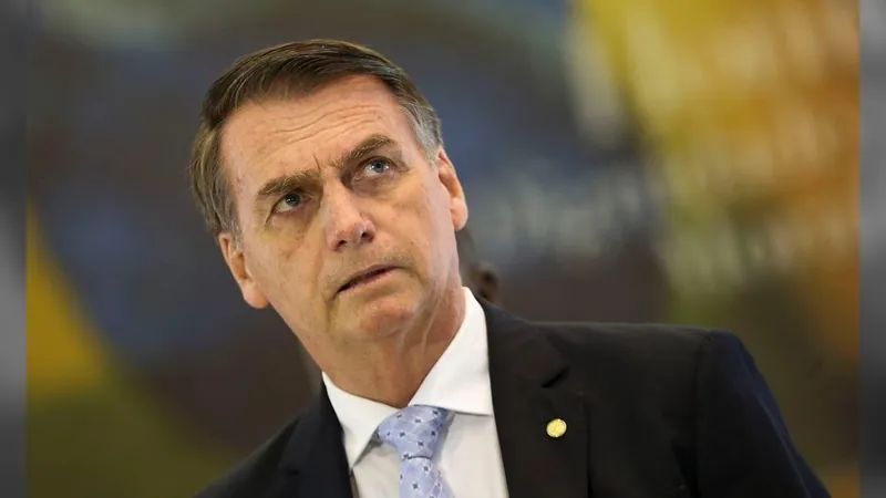 Bolsonaro cancela viagem que faria para Portugal após busca e apreensão da PF