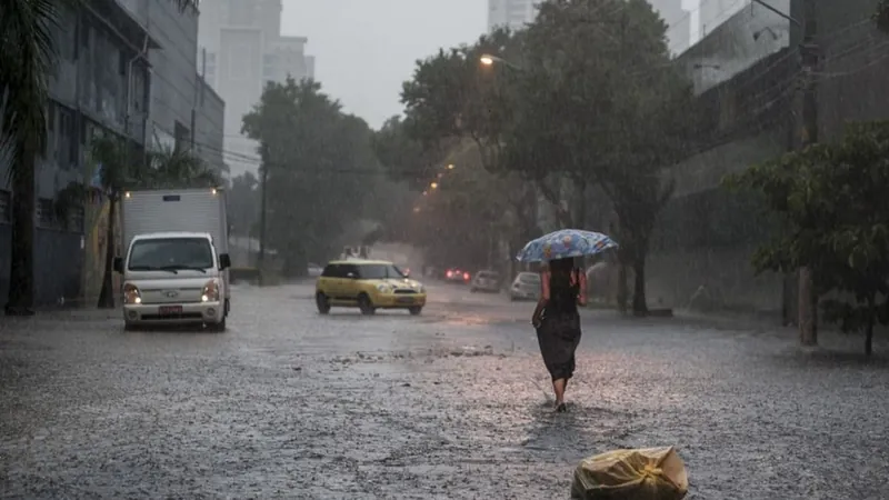 Cariocas irão receber alertas de emergência climática no celular