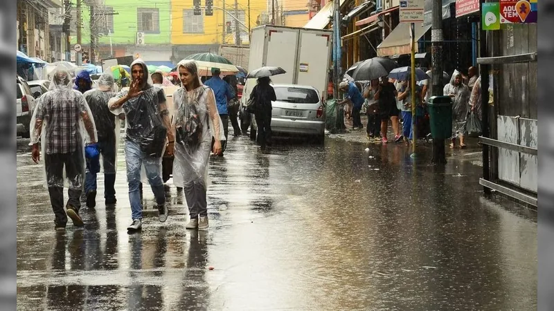 Frente fria coloca São Paulo em atenção para alagamentos e deslizamentos