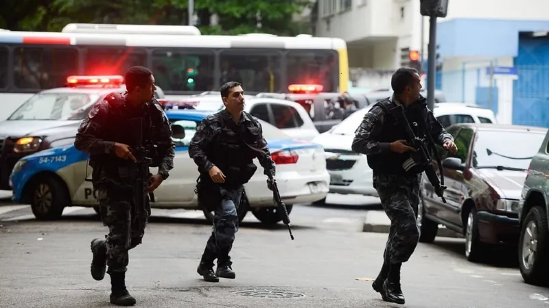 Quatro escolas em Madureira têm aulas suspensas por operação policial