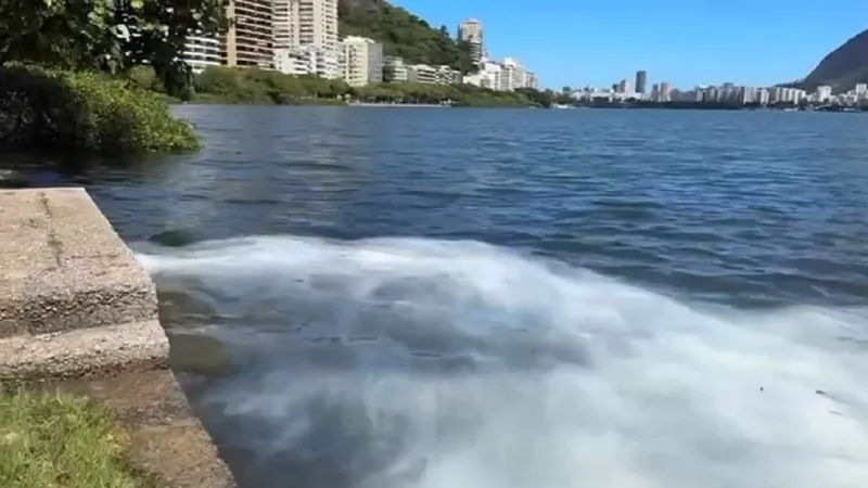 Condomínio e morador são notificados sobre despejo irregular na Lagoa