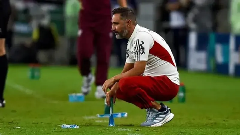 Vítor Pereira é demitido do Flamengo após derrota no Carioca