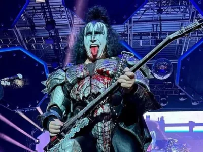 Vídeo: vocalista do Kiss passa mal e interrompe show em Manaus; saiba motivo