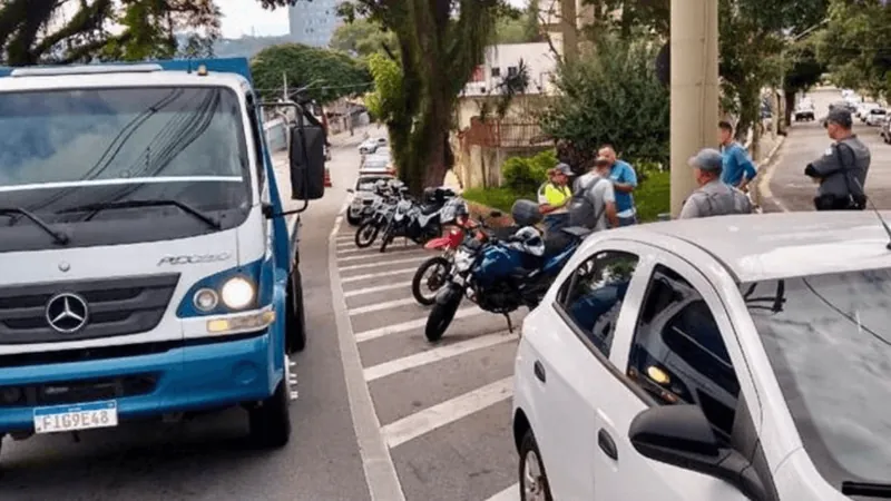 Parceria entre prefeitura e forças de segurança apreende duas motos em São José